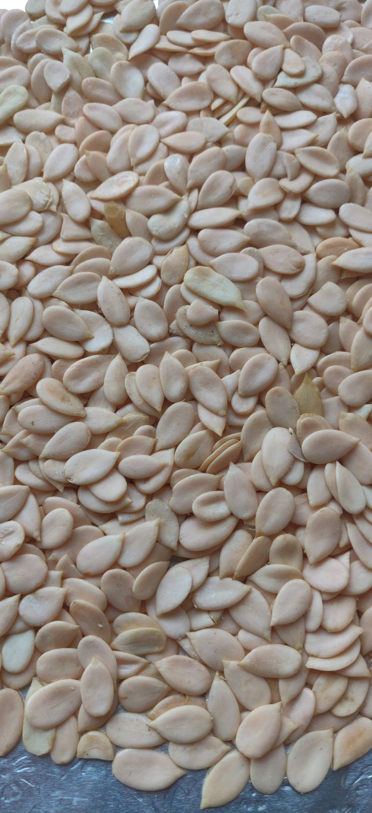 Whole Hand-peeled Egusi – 8 oz